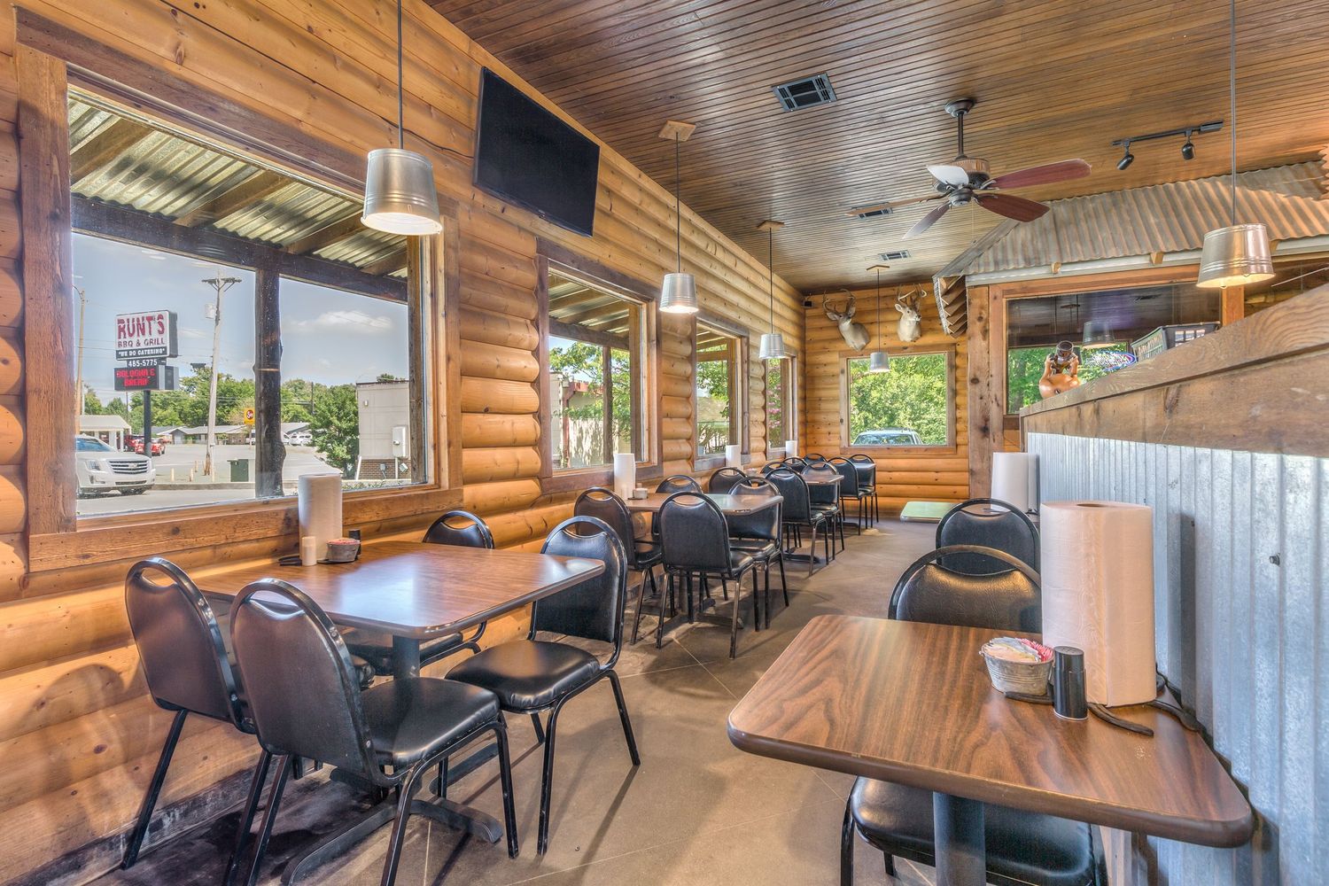Runts BBQ: 1105 W Cherokee St, Wagoner, OK 74467